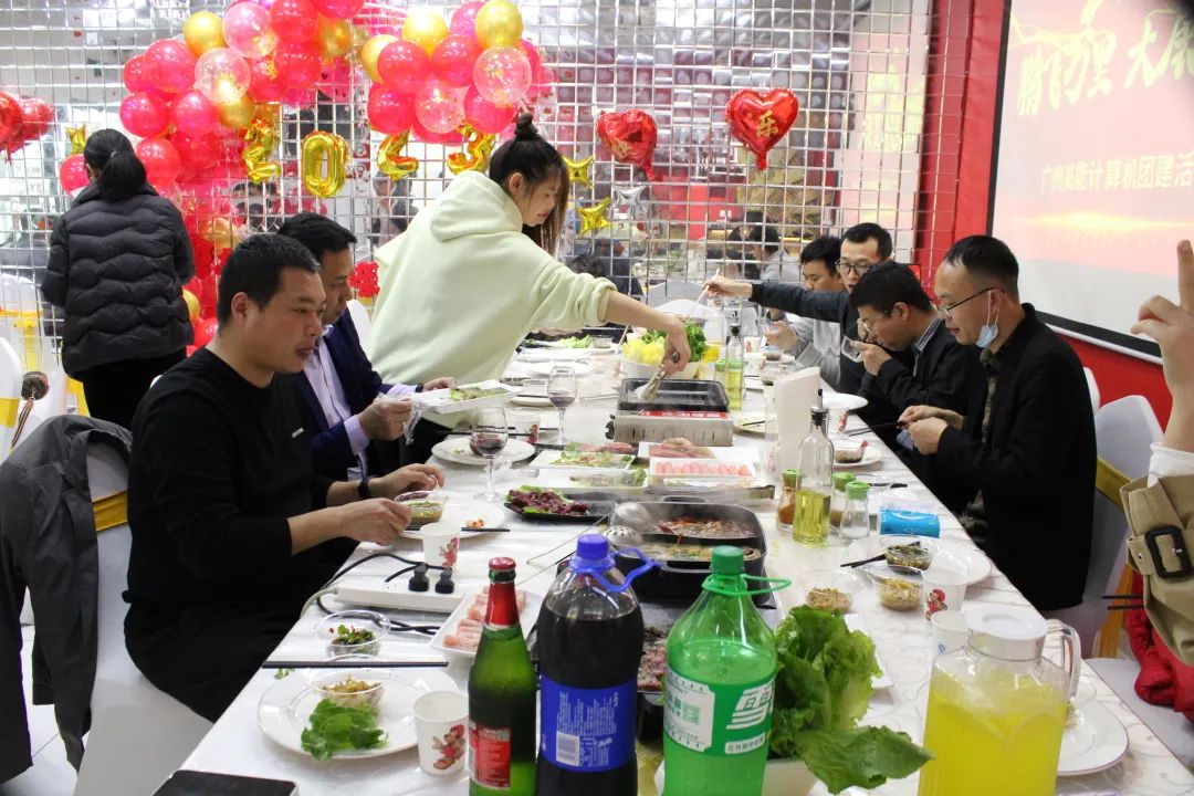 凝心聚力，蓄势待发|高能计算机春日团建，让我们“轰趴”起来！(图6)